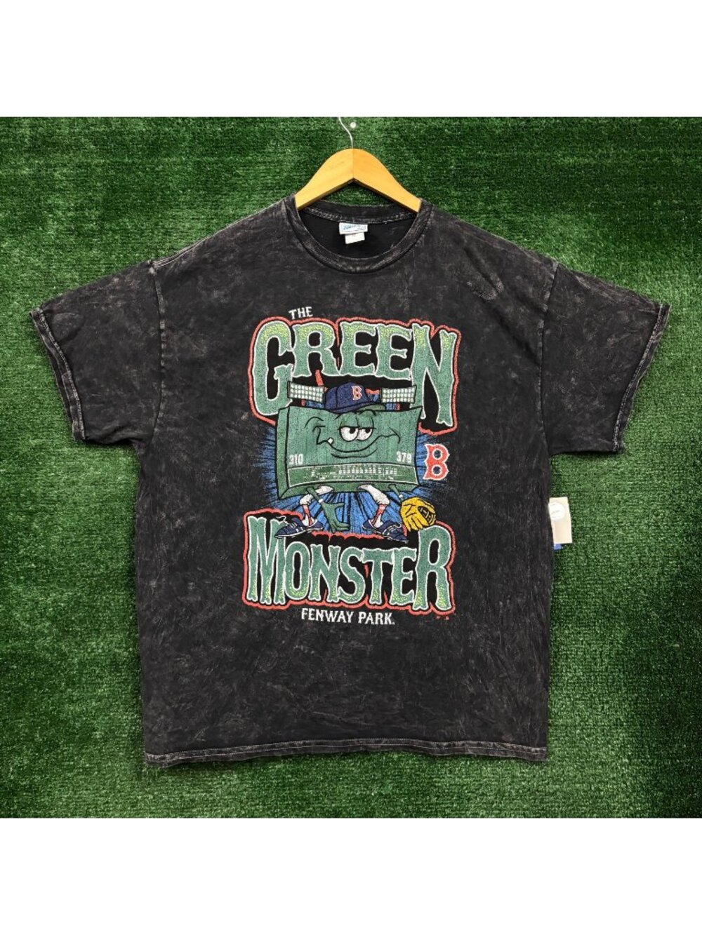 MLB Boston Red Sox The Green Monster of Fenway Park Mineral Wash T-Shirt XL